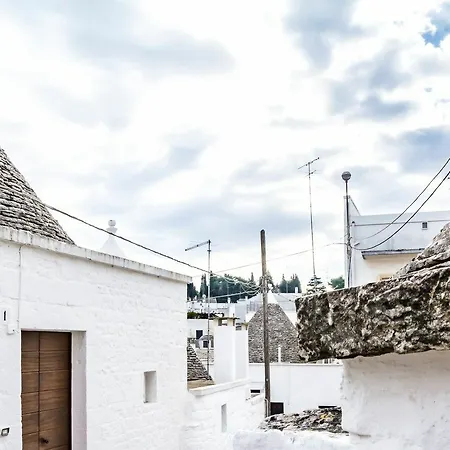 Il Trullo Degli Arazzi